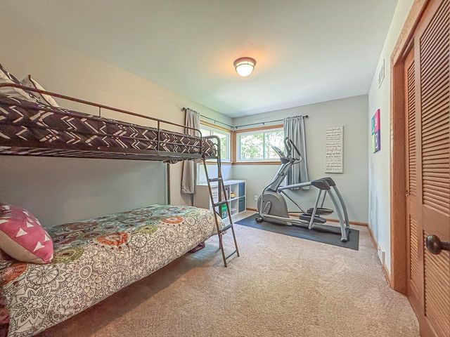 21660 Mayrose BOULEVARD, Brookfield, WI 53045