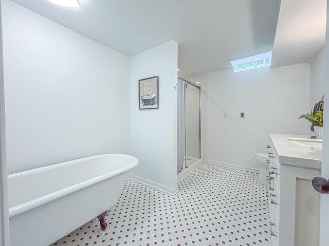 21660 Mayrose BOULEVARD, Brookfield, WI 53045