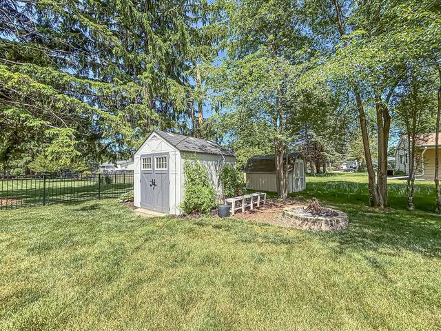 21660 Mayrose BOULEVARD, Brookfield, WI 53045