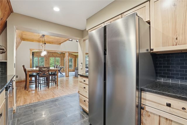 2221 Oak Road NE, North Liberty, IA 52317