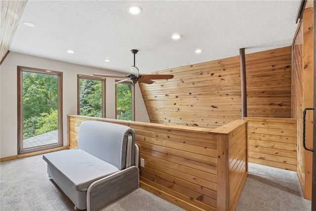 2221 Oak Road NE, North Liberty, IA 52317