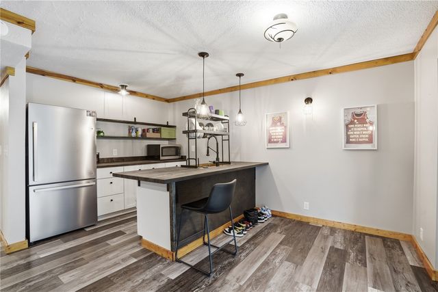 2221 Oak Road NE, North Liberty, IA 52317