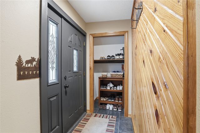 2221 Oak Road NE, North Liberty, IA 52317