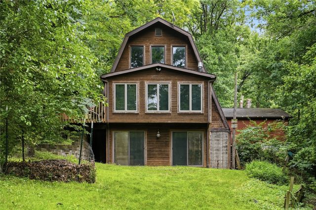 2221 Oak Road NE, North Liberty, IA 52317