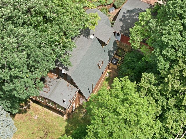 2221 Oak Road NE, North Liberty, IA 52317
