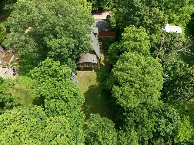 2221 Oak Road NE, North Liberty, IA 52317