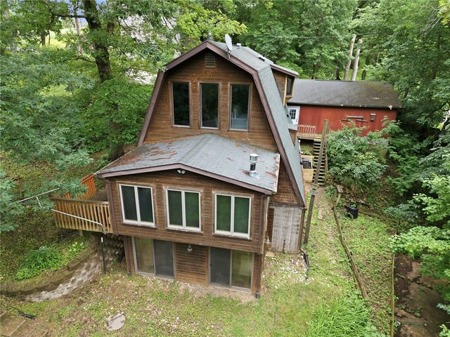 2221 Oak Road NE, North Liberty, IA 52317