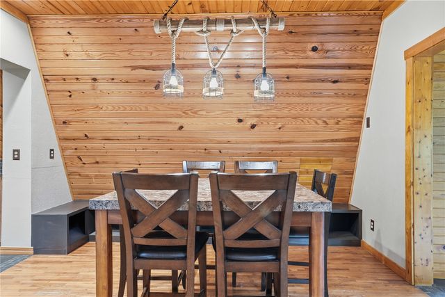 2221 Oak Road NE, North Liberty, IA 52317