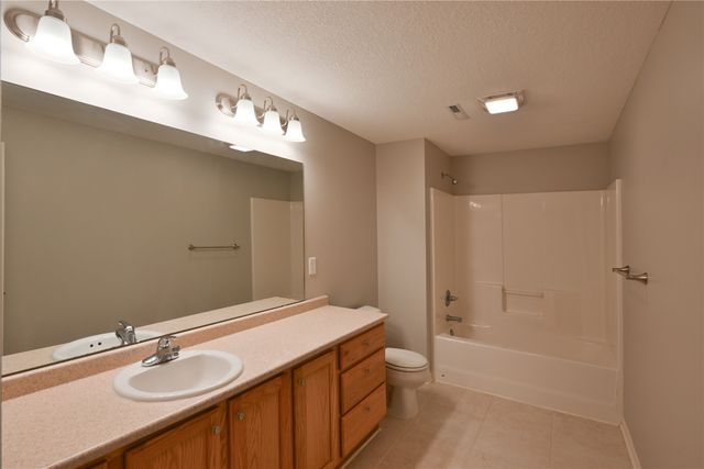 4016 127th Street, Urbandale, IA 50323