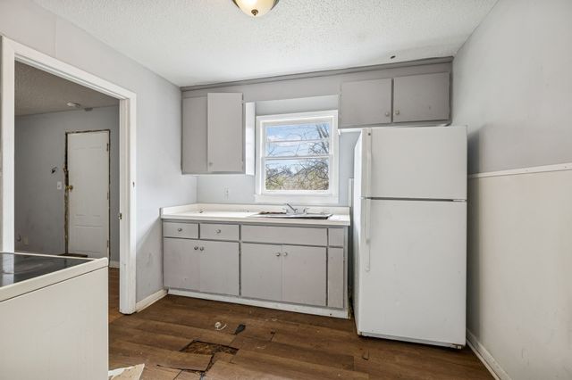 1224 Vine St, Clarksville, TN 37040