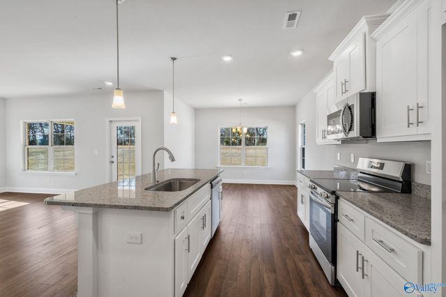 15287 Lapwing Cove, Athens, AL 35611