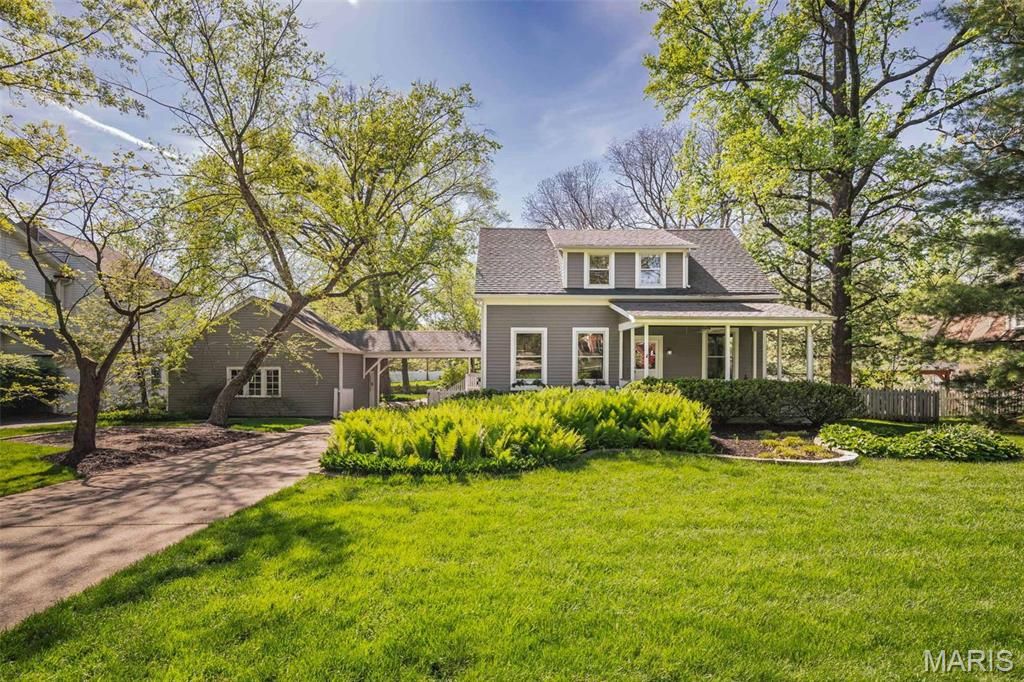 1211 S Geyer Road, St Louis, MO 63122