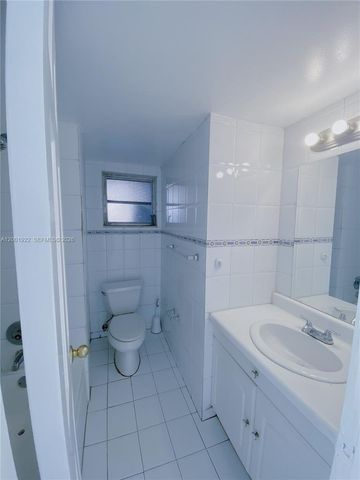 870 NW 87th Ave 110, Miami, FL 33172