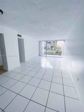870 NW 87th Ave 110, Miami, FL 33172