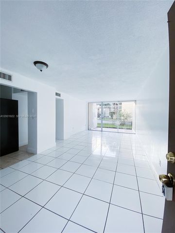 870 NW 87th Ave 110, Miami, FL 33172