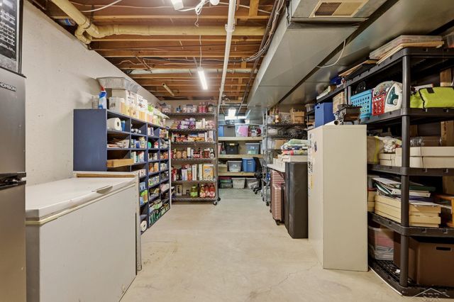 5154 Loganberry Drive, Saginaw Twp, MI 48603
