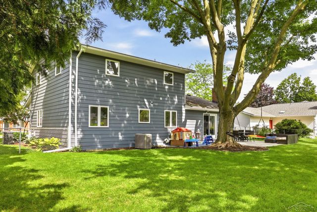 5154 Loganberry Drive, Saginaw Twp, MI 48603