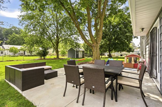 5154 Loganberry Drive, Saginaw Twp, MI 48603