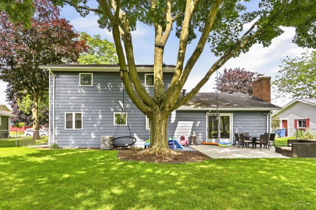 5154 Loganberry Drive, Saginaw Twp, MI 48603