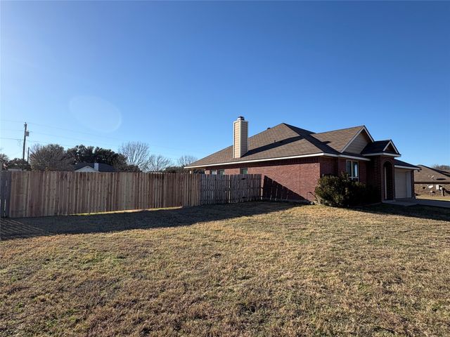 163 Milky Way, Bruceville, TX 76630