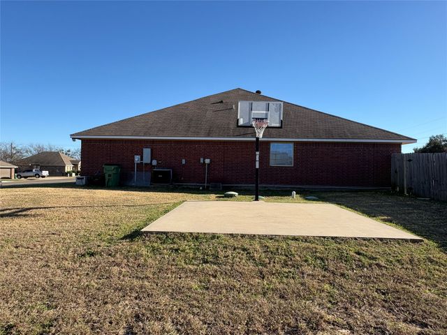 163 Milky Way, Bruceville, TX 76630