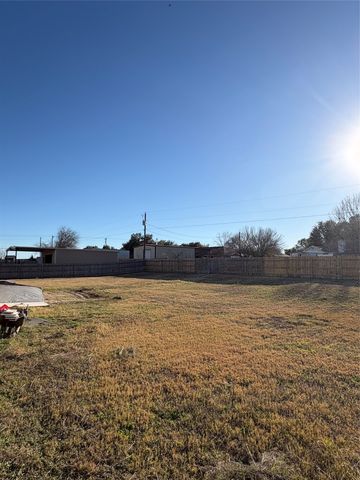 163 Milky Way, Bruceville, TX 76630