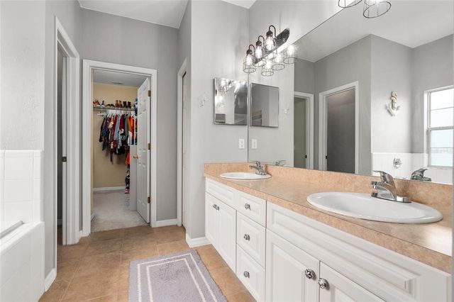 11931 NW 8TH ROAD, Gainesville, FL 32606