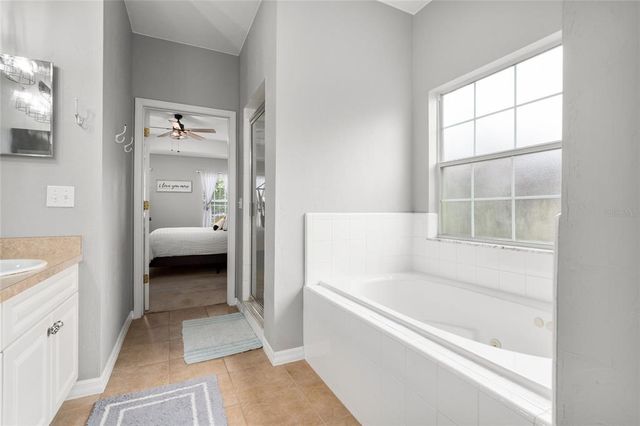 11931 NW 8TH ROAD, Gainesville, FL 32606