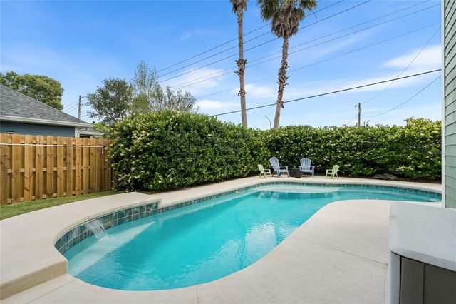 11931 NW 8TH ROAD, Gainesville, FL 32606