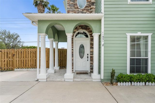 11931 NW 8TH ROAD, Gainesville, FL 32606