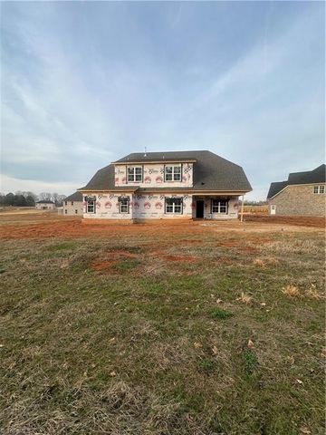 101 Sandpiper Drive, Lexington, NC 27295