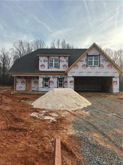 101 Sandpiper Drive, Lexington, NC 27295