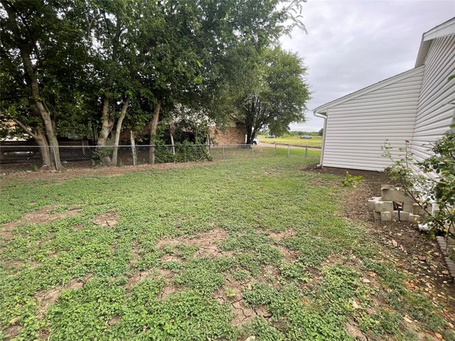 10157 Peppertree Lane, Fort Worth, TX 76108