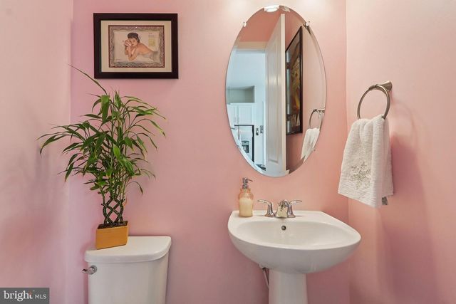 1733 AUTUMN MAPLE LEAF DR, Dumfries, VA 22026