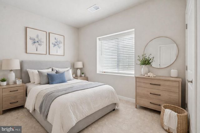 1733 AUTUMN MAPLE LEAF DR, Dumfries, VA 22026