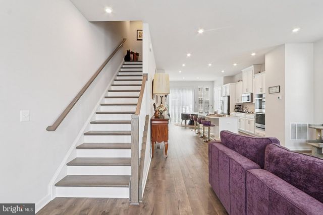 1733 AUTUMN MAPLE LEAF DR, Dumfries, VA 22026