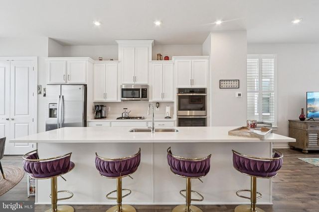 1733 AUTUMN MAPLE LEAF DR, Dumfries, VA 22026