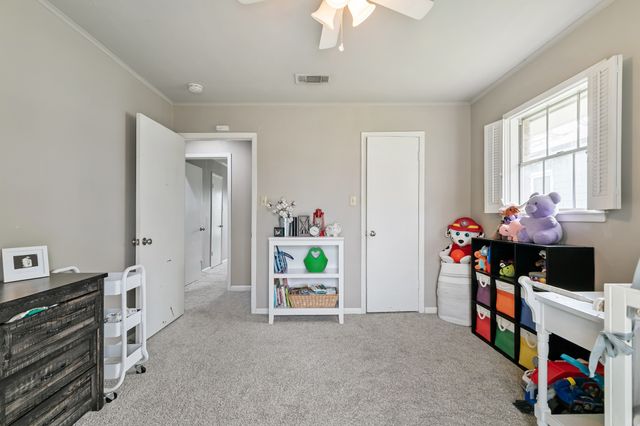 214 Center Street, Whitesboro, TX 76273