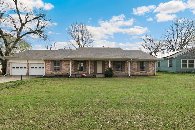 214 Center Street, Whitesboro, TX 76273