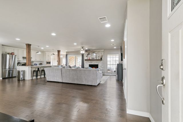 214 Center Street, Whitesboro, TX 76273