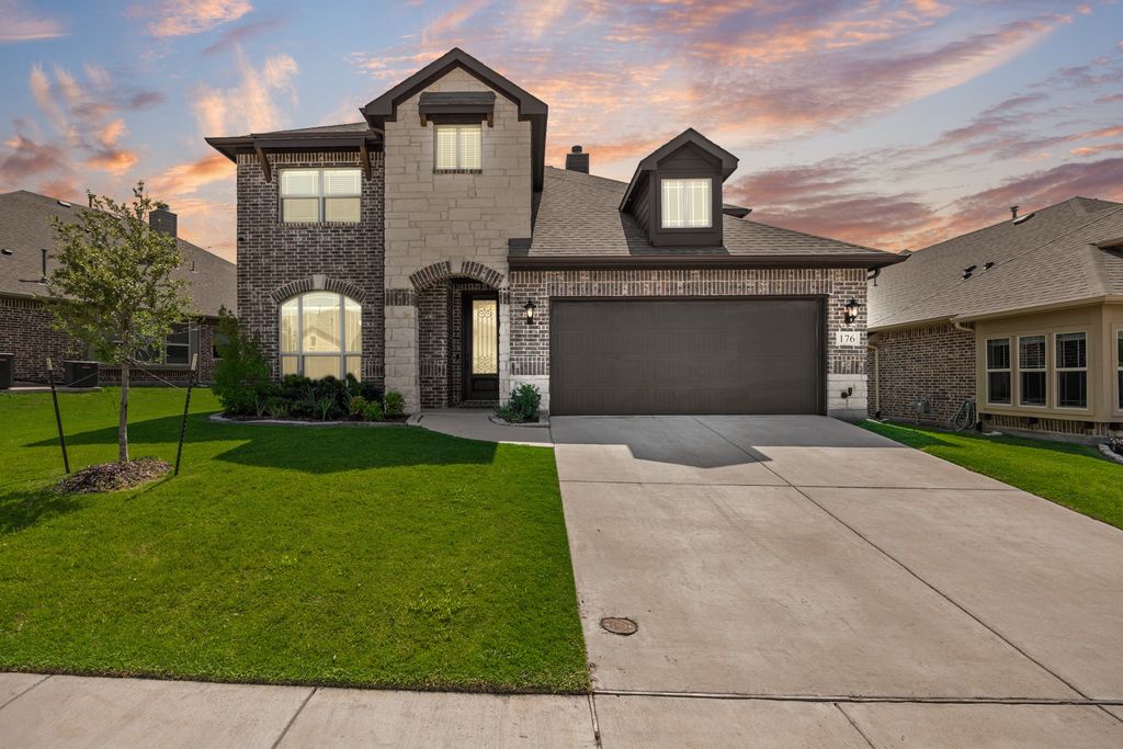 176 Summit Court, Lavon, TX 75166