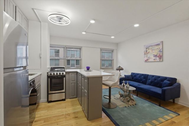 5630 N Sheridan Road S1101, Chicago, IL 60660