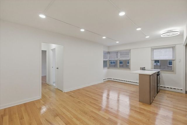 5630 N Sheridan Road S1101, Chicago, IL 60660