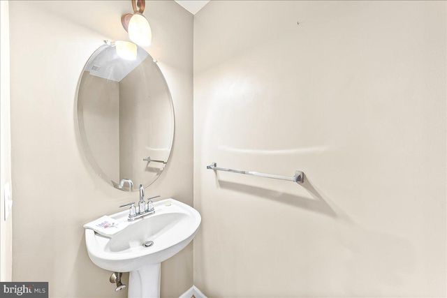 3 WHALENS CT, Drexel Hill, PA 19026