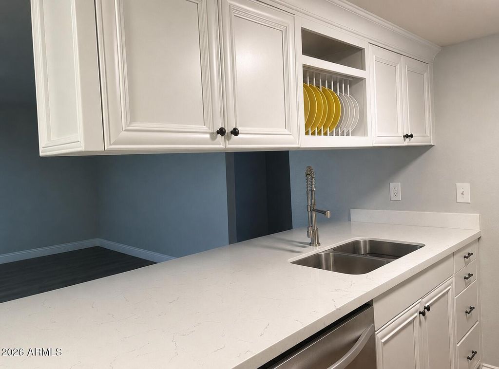Image 4 of property listing at 1217 N GRANITE REEF Road, Scottsdale, AZ 85257