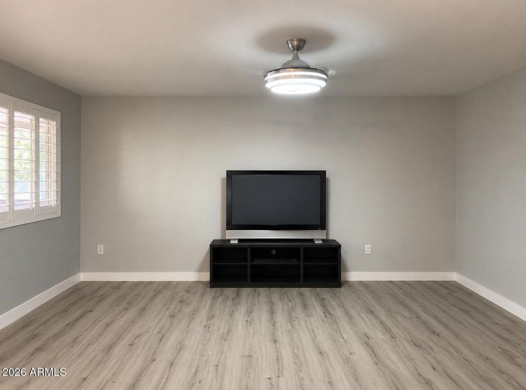 Image 6 of property listing at 1217 N GRANITE REEF Road, Scottsdale, AZ 85257
