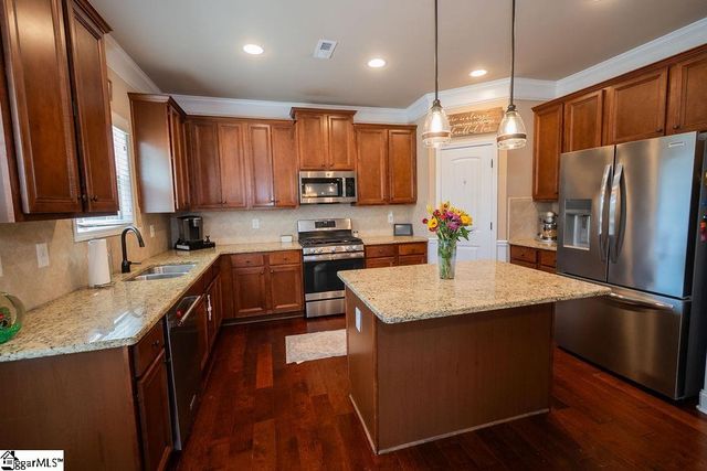 400 Bridge Crossing Drive, Simpsonville, SC 29681