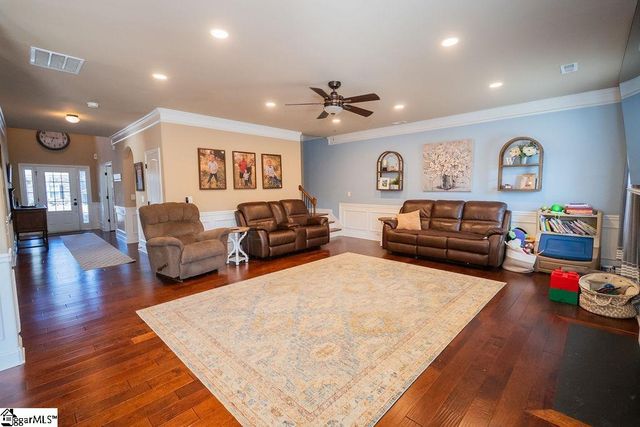 400 Bridge Crossing Drive, Simpsonville, SC 29681