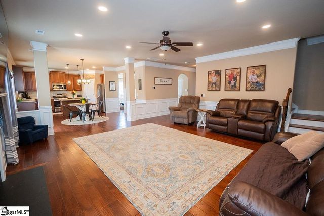 400 Bridge Crossing Drive, Simpsonville, SC 29681