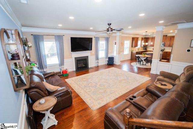 400 Bridge Crossing Drive, Simpsonville, SC 29681